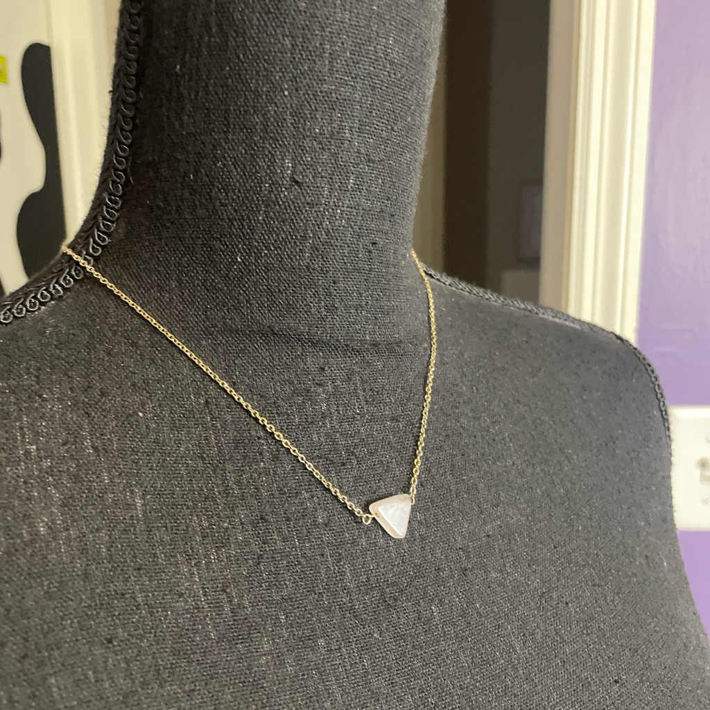 Small Triangle Crystal Necklace 10$